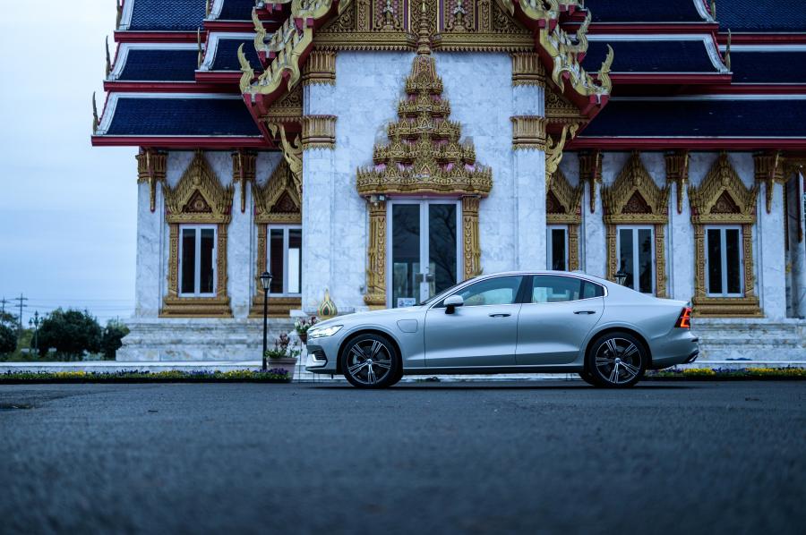  Volvo S60 T6 Inscription 2016 года  (JP) (фото 35 из 35)